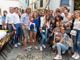 La grande famiglia di Federica Cesarini si è ritrovata in via Cavallotti al Bellavita Cafè per la festa d'oro a lei e alla compagna Valentina Rodini (foto Galbiati)