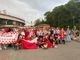 I tifosi in festa con la squadra a Masnago dopo una giornata da ricordare (grazie agli angeli biancorossi per la foto)