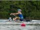 L'atleta finlandese mentre si allena sulle acque del lago di Varese
