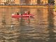 Si getta nel lago e affoga a Como davanti a decine di persone