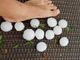 L'impressionante immagine dei chicchi di grandine caduti a Vergiate (foto dalla pagina Facebook di NaturalMeteo)