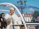 Progressivo miglioramento per Papa Francesco. Stamattina ha letto i quotidiani e si è raccolto in preghiera