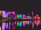 Lo spettacolo delle luminarie natalizie di Porto Ceresio, che torneranno a illuminare il lungolago a partire da domenica