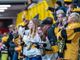 FOTOGALLERY Dai piccoli cestisti e hockeysti a mister Spilli: festa per 857 all'Acinque Ice Arena