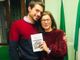 Jacopo e Marinella, nipote e figlia di Eliana Lucia Davanzo, con il &quot;Quaderno d'Istria&quot; presentato a Buguggiate: un miracoloso concentrato di sofferenza, umanità e caparbietà di una donna partita da Isola d'istria, approdata a Trieste e infine a Buguggiate scavalcando guerra, abbandono e crudeltà