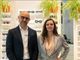 Fabrizio Vettore, a sinistra, Ottico Optometrista, titolare di Vettore Ottica, con Elena Zoja (foto Fabio Cadringher)