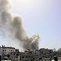 Gaza, raid israeliani sulla Striscia: &quot;33 morti, la metà bambini&quot;