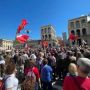 25 aprile, a Milano palestinesi contestano Sala. A Roma bruciate bandiere Nato e Ue