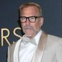 Kevin Costner, &quot;scena di stupro non prevista sul set&quot;: una stunt lo denuncia