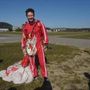 Malore durante volo con parapendio, muore base jumper Felix Baumgartner