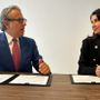 La firma tra Michaela Castelli, presidente Sea e Mauro Vitiello, presidente della Camera di Commercio di Varese e di Fondazione Varese Welcome La firma tra Michaela Castelli, presidente Sea e Mauro Vitiello, presidente della Camera di Commercio di Varese e di Fondazione Varese Welcome