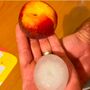 La grandine grande come una pesca da cui è stata bersagliata Seregno (foto via Naturalmeteo) La grandine grande come una pesca da cui è stata bersagliata Seregno (foto via Naturalmeteo)