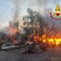 Le immagini dell'incendio