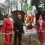 Audio Porfidio con due "Babbi Natale" durante una delle sue colorite proteste Audio Porfidio con due "Babbi Natale" durante una delle sue colorite proteste