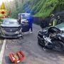 Castelseprio, scontro sulla Provinciale: due giovani e un uomo soccorsi dall'ambulanza