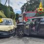 Scontro tra auto lungo la Provinciale 69 a Laveno: tre persone ferite