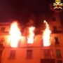 Milano: incendio in appartamento, donna si lancia dal quinto piano e muore
