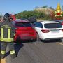 Carambola sulla 336 di Malpensa, un'auto si ribalta: un ferito e code