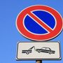 Ordinanza anti schiamazzi del sindaco di Casorate Sempione: basta auto, musica e giochi nell'area di piazza Mercato di notte