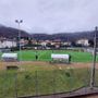 Il campo di calcio di Brusimpiano riapre lunedì (foto dalla pagina Facebook del Comune)