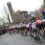 Lo spettacolo di ciclismo e folla sulla salita di Orino - foto Ossola