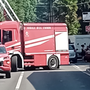 I mezzi dei vigili del fuoco in via Caracciolo I mezzi dei vigili del fuoco in via Caracciolo