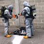 Le operazioni condotte dai vigili del fuoco di Varese in via Per Schianno Le operazioni condotte dai vigili del fuoco di Varese in via Per Schianno