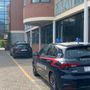 I carabinieri nel pomeriggio di oggi fuori dalla casa di cura Le Terrazze a Cunardo I carabinieri nel pomeriggio di oggi fuori dalla casa di cura Le Terrazze a Cunardo