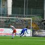 Nella foto Ezio Macchi a destra Orso Maria De Ponti, uno dei migliori dell'ultima stagione biancorossa, subito dopo aver realizzato il gol del 2-1 nell'ultima giornata a Lavagna va a prendersi l'abbraccio di Cogliati Nella foto Ezio Macchi a destra Orso Maria De Ponti, uno dei migliori dell'ultima stagione biancorossa, subito dopo aver realizzato il gol del 2-1 nell'ultima giornata a Lavagna va a prendersi l'abbraccio di Cogliati
