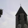 La salita dell'asino di cartapesta al campanile della chiesa di Cardana a Besozzo La salita dell'asino di cartapesta al campanile della chiesa di Cardana a Besozzo