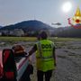 Continua a bruciare ma è sotto controllo l'incendio di Como. Ancora odore di fumo in alcune zone del Varesotto
