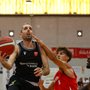 Amedeo Della Valle alla sua prima con la maglia di Varese (foto Ossola) Amedeo Della Valle alla sua prima con la maglia di Varese (foto Ossola)