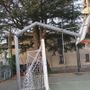 Il canestro del campo di basket di Comerio danneggiato dai vandali (foto dalla pagina Facebook del Comune) Il canestro del campo di basket di Comerio danneggiato dai vandali (foto dalla pagina Facebook del Comune)