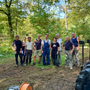 Il nuovo team di volontari che si occupa della manutenzione delle nuove selve castanili di Luvinate