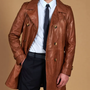 Il ritorno del cappotto lungo nell’eleganza maschile