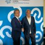 A sinistra il presidente della Camera di Commercio di Varese Mauro Vitiello, a destra il patron della Binda Renzo Oldani A sinistra il presidente della Camera di Commercio di Varese Mauro Vitiello, a destra il patron della Binda Renzo Oldani