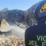 Le immagini dei vigili del fuoco impegnati nello spegnimento dell'incendio scoppiato nella zona industriale di Arcisate Le immagini dei vigili del fuoco impegnati nello spegnimento dell'incendio scoppiato nella zona industriale di Arcisate