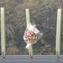 Un mazzo di fiori sul luogo dell'incidente stradale di Cassano Magnago dove ha perso la vita Pierina Buffon Un mazzo di fiori sul luogo dell'incidente stradale di Cassano Magnago dove ha perso la vita Pierina Buffon