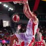 Isaiah Roby schiaccia su assist di Ikangi (foto Averna) Isaiah Roby schiaccia su assist di Ikangi (foto Averna)