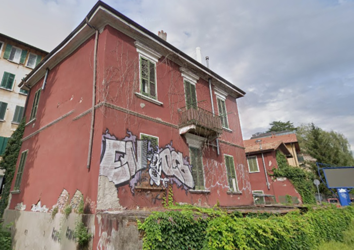 Appello del Comune all'Anas: «Demolite quei ruderi all'ingresso di Varese» Appello del Comune all'Anas: «Demolite quei ruderi all'ingresso di Varese»