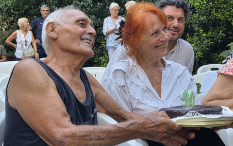 Novant'anni di vita da Negus, inimitabili e inscalfibili, festeggiati da tutta Cazzago davanti a una sacher