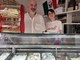 Paolo e Anita nella gelateria Gioria di piazza Carducci a Varese Paolo e Anita nella gelateria Gioria di piazza Carducci a Varese