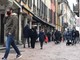 Varese si risveglia in zona arancione e in corso Matteotti torna lo shopping. Con cautela e mascherina