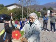 L'iniziativa di Gavirate "Adotta un nonno", protagonisti i bimbi della materna di Voltorre e gli ospiti della casa di riposo Bernacchi