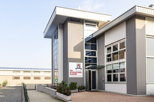 Il Liceo quadriennale internazionale di Acof fa da modello per le altre scuole