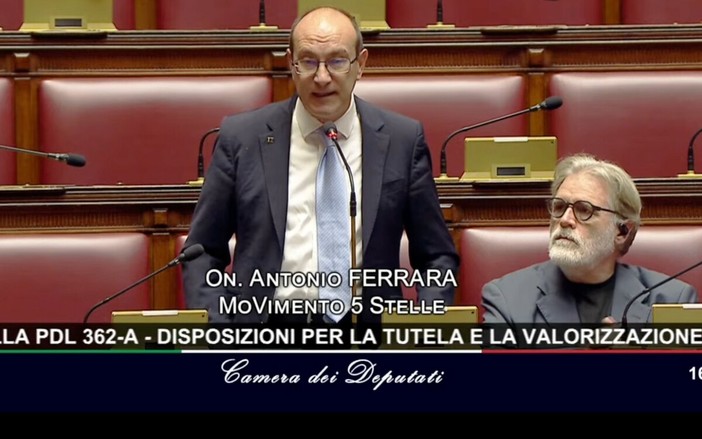 Ferrara (M5S): «Centri storici, la Lega vuole salvare le botteghe, ma senza mettere un euro»