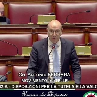 Ferrara (M5S): «Desertificazione commerciale, il Governo accoglie il nostro impegno»
