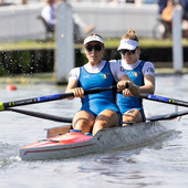 La nostra Alice Codato sul due senza insieme a Laura Meriano (ph Hamish Roots/Canottaggio.org)
