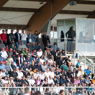 FOTOGALLERY - Oltre 1100 spettatori al Varesina Stadium. È il record in provincia per il calcio da anni