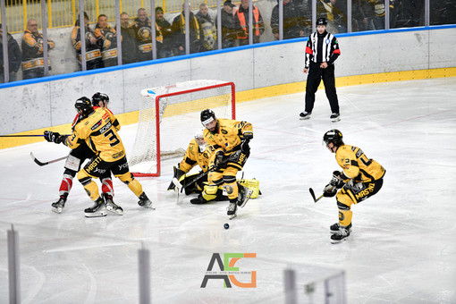 Il Varese batte il Caldaro e spera ancora nei primi quattro posti (foto di Alberto Bernasconi) Il Varese batte il Caldaro e spera ancora nei primi quattro posti (foto di Alberto Bernasconi)